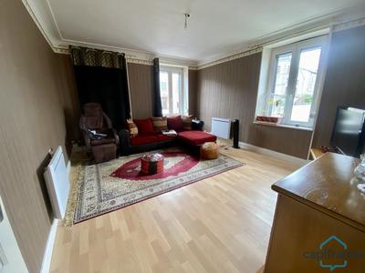 Immeuble - 102 m² - 5 pièces