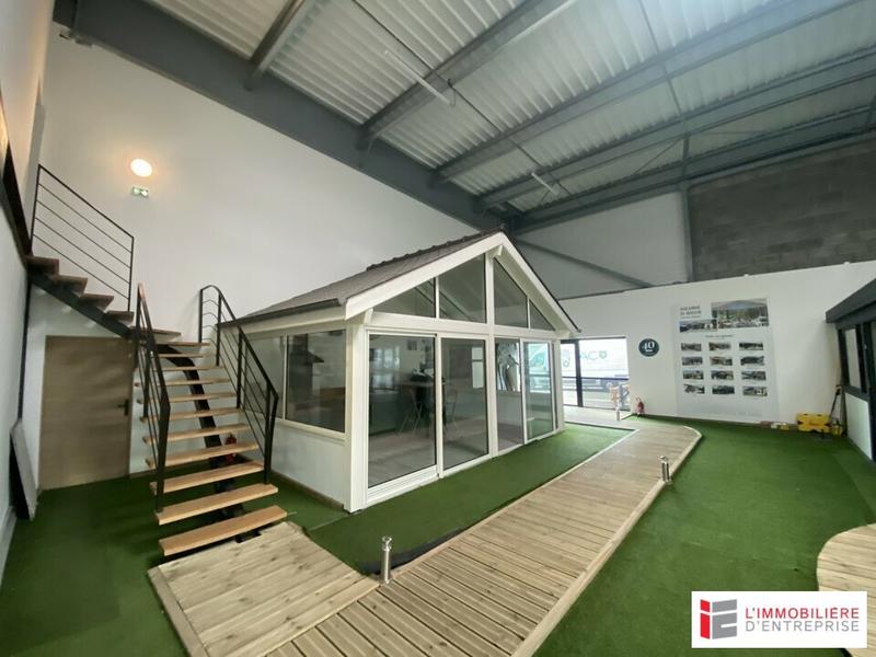 Local d'activité / Entrepôt - 565 m²