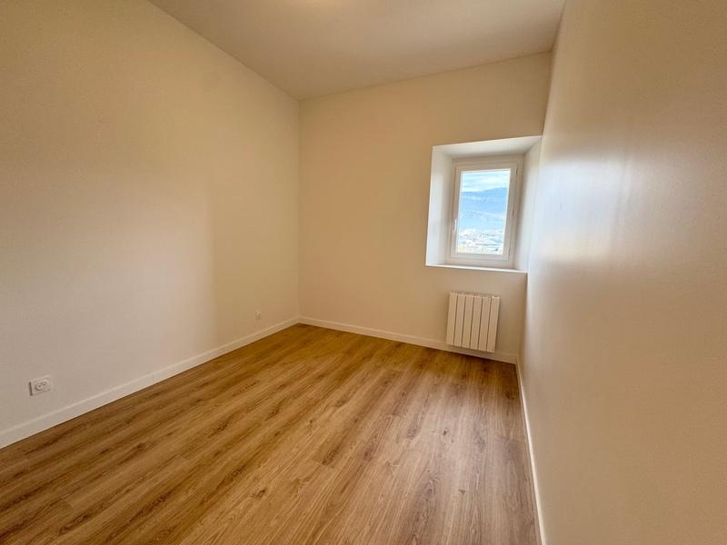 Appartement - 93 m² - 4 pièces