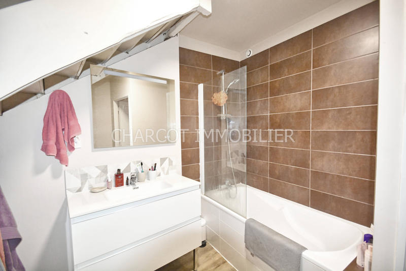 Appartement - 70 m² - 2 pièces