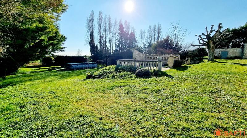 Maison - 261 m² - 10 pièces