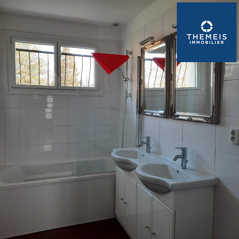 Appartement - 89 m² - 6 pièces