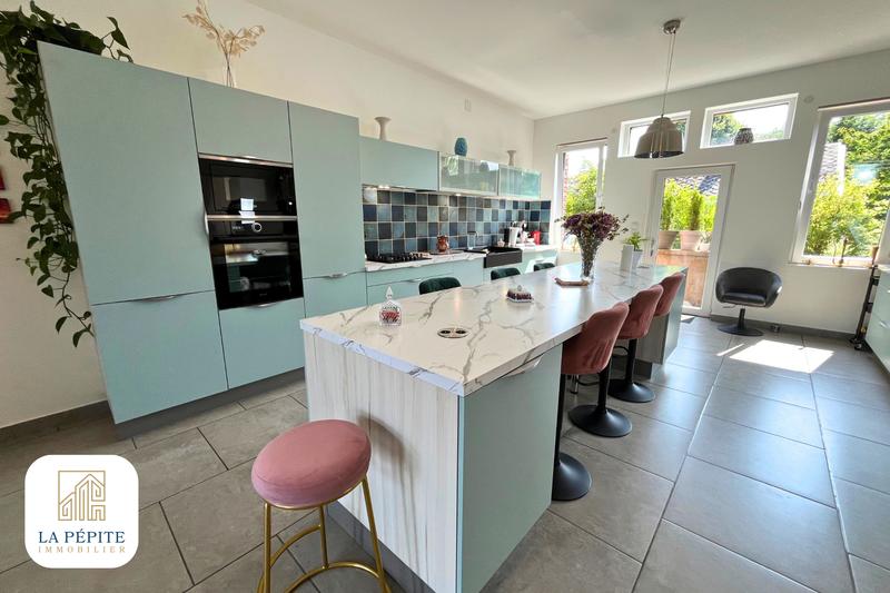 Maison - 170 m² - 6 pièces