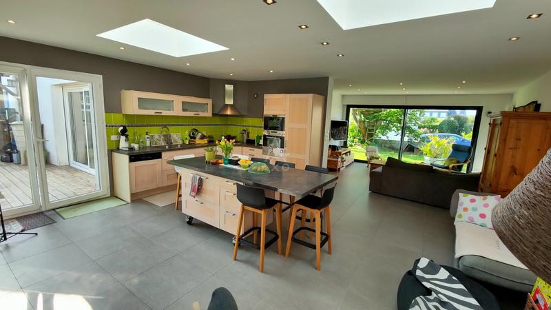 Maison - 143 m² - 7 pièces