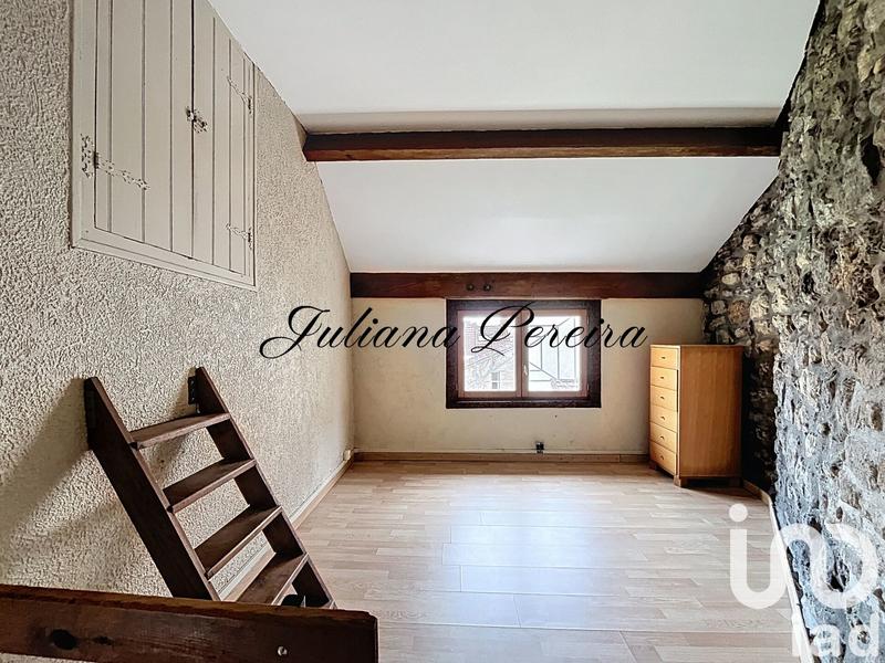 Maison - 177 m² - 9 pièces