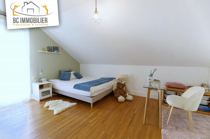 Maison - 167 m² - 6 pièces