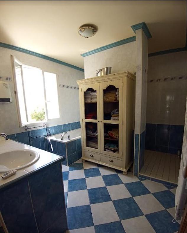 Propriété - 338 m² - 11 pièces