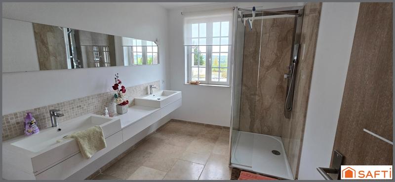 Maison - 315 m² - 6 pièces