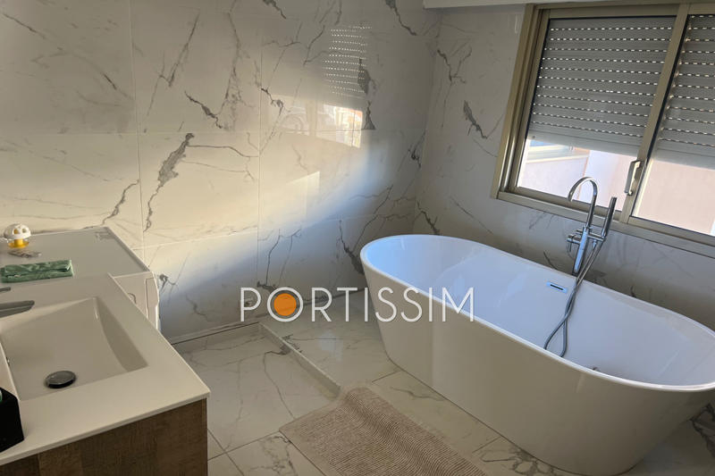 Appartement - 99 m² - 4 pièces