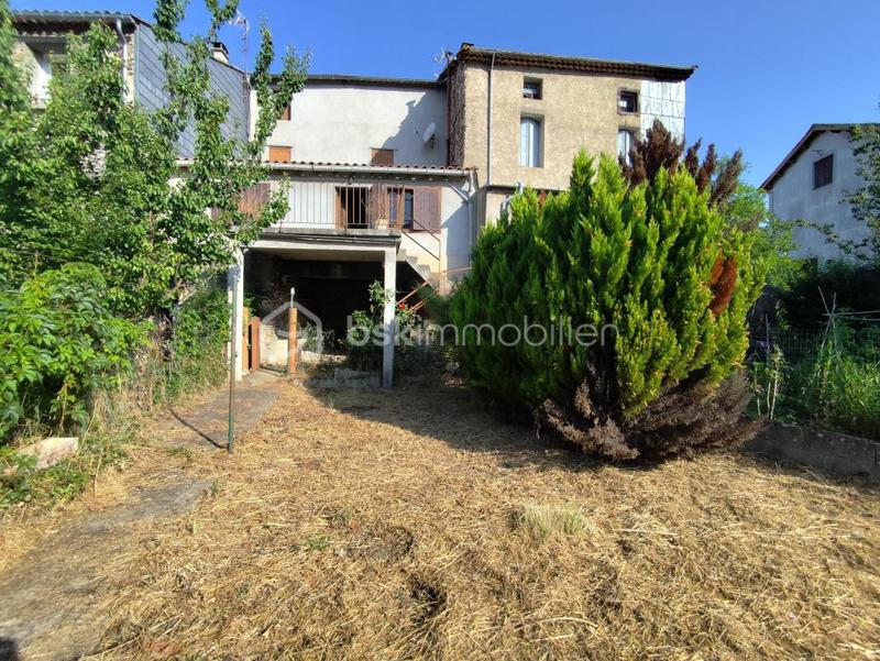 Maison de village - 167 m² - 10 pièces