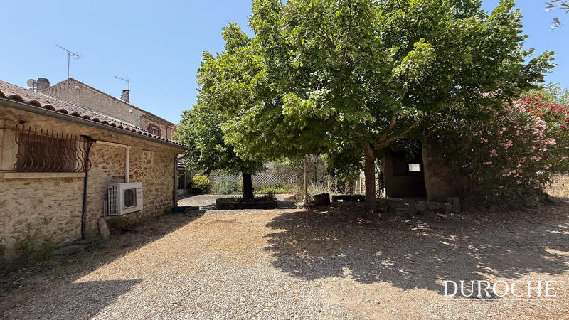 Mas - 245 m² - 7 pièces