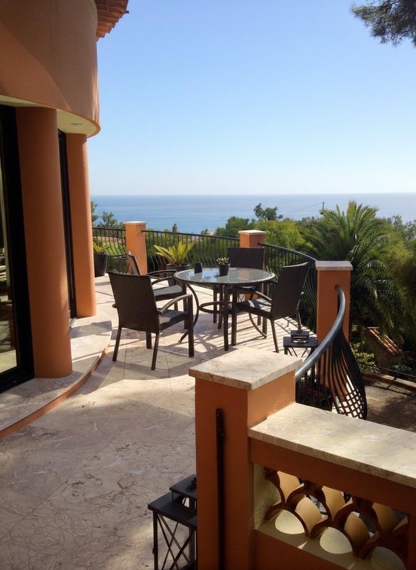 Maison - 300 m² - 5 pièces