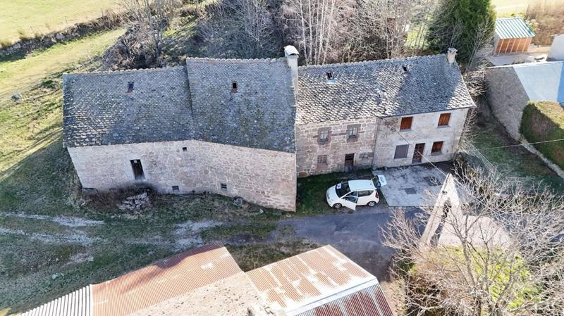 Maison en pierre - 164 m² - 6 pièces