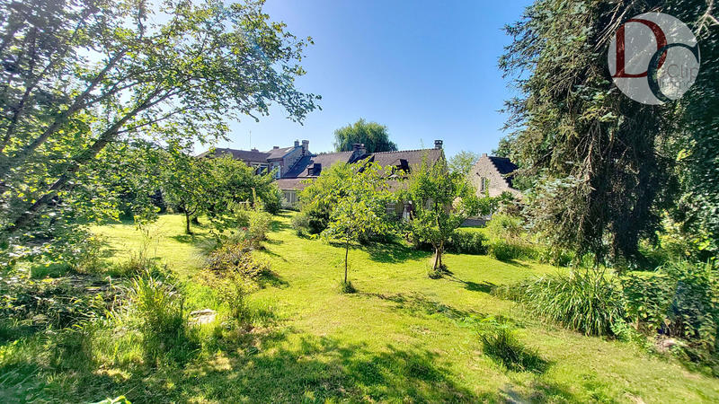 Maison - 286 m² - 10 pièces