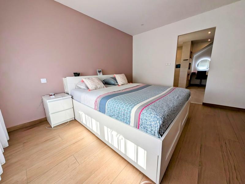 Maison - 180 m² - 6 pièces