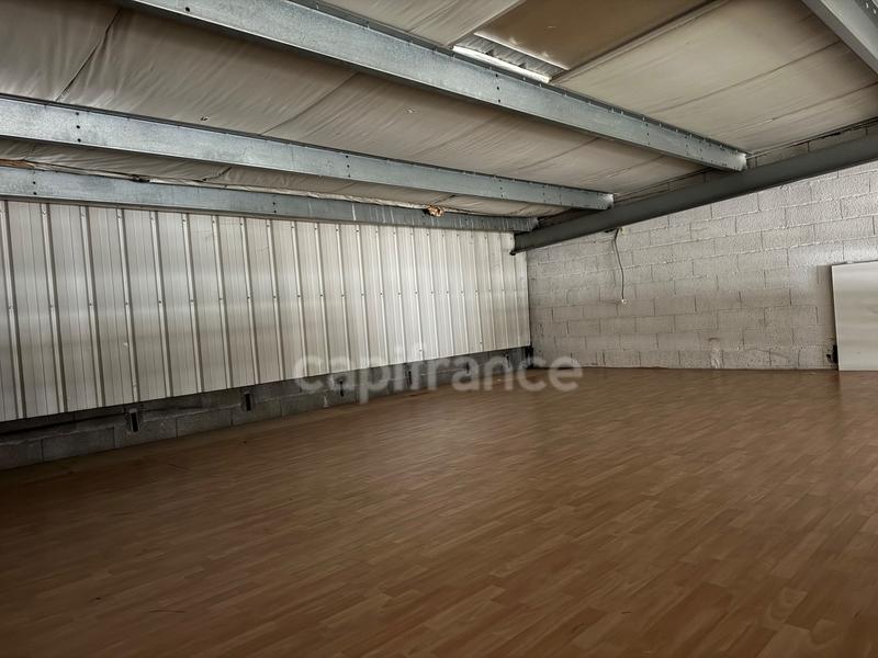 Bureau - 204 m² - 1 pièce