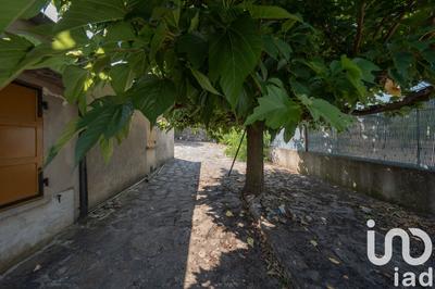 Maison - 270 m² - 10 pièces