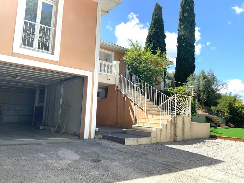 Maison - 161 m² - 6 pièces