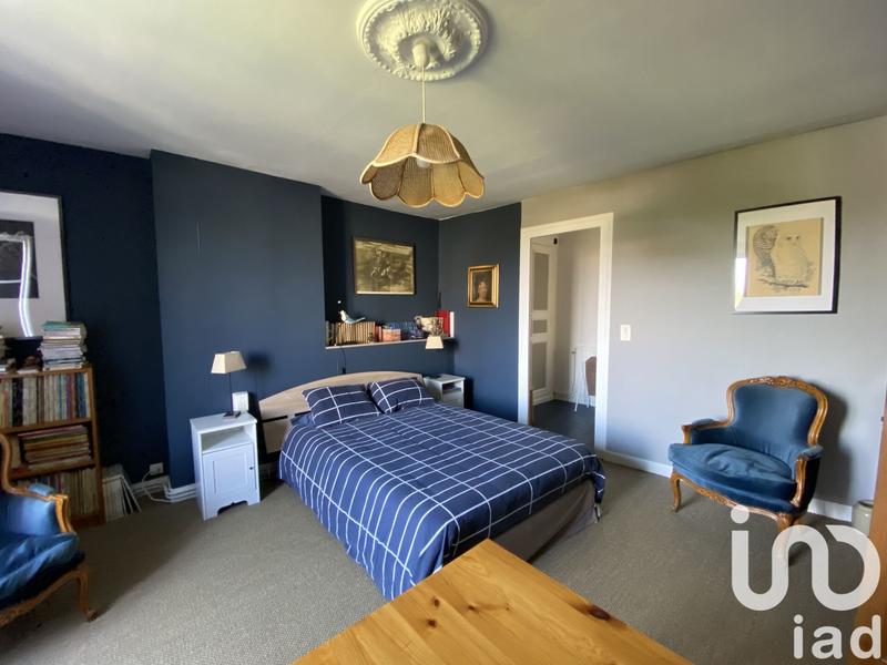 Maison - 213 m² - 8 pièces