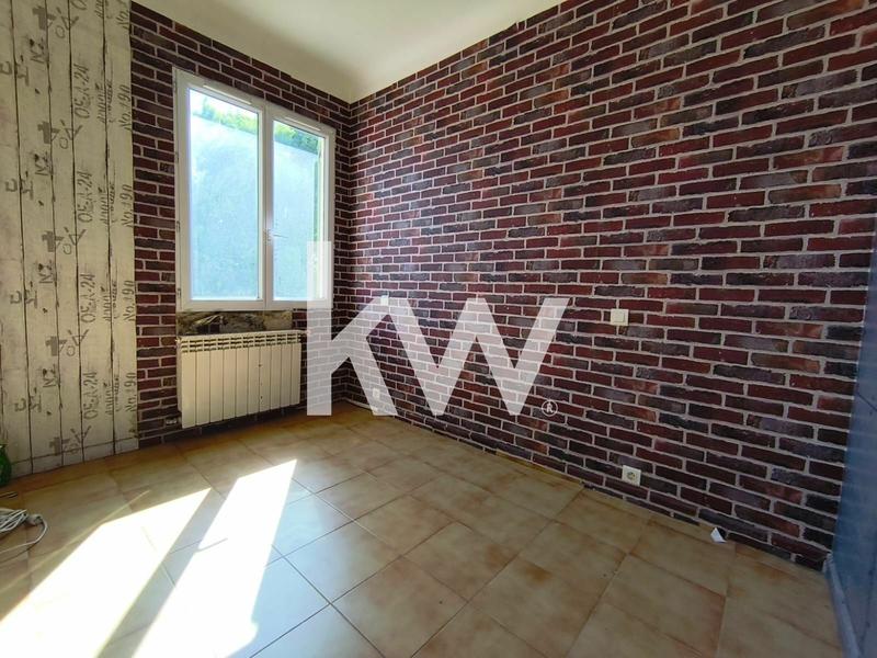 Immeuble mixte - 318 m² - 10 pièces