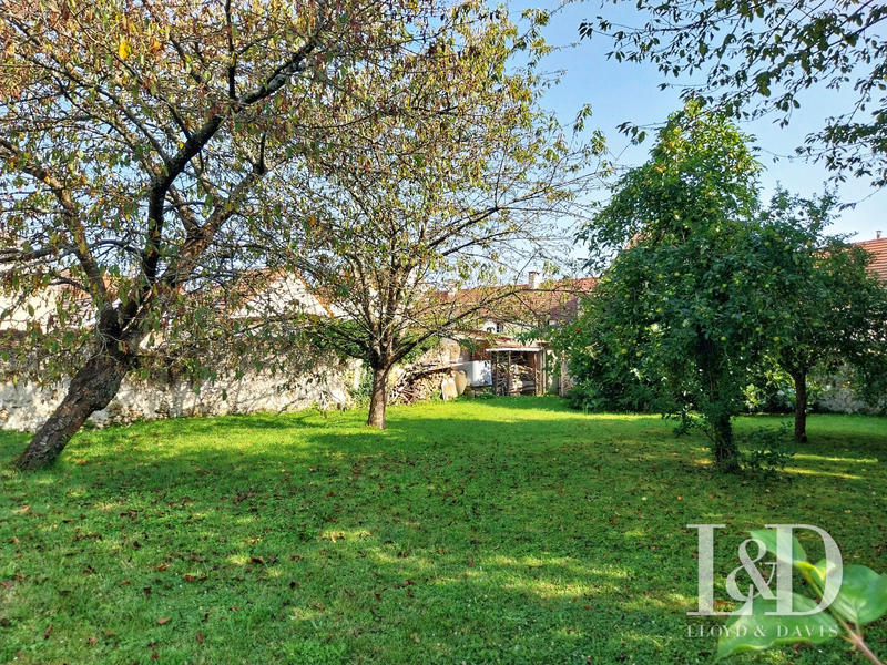 Maison - 540 m² - 14 pièces