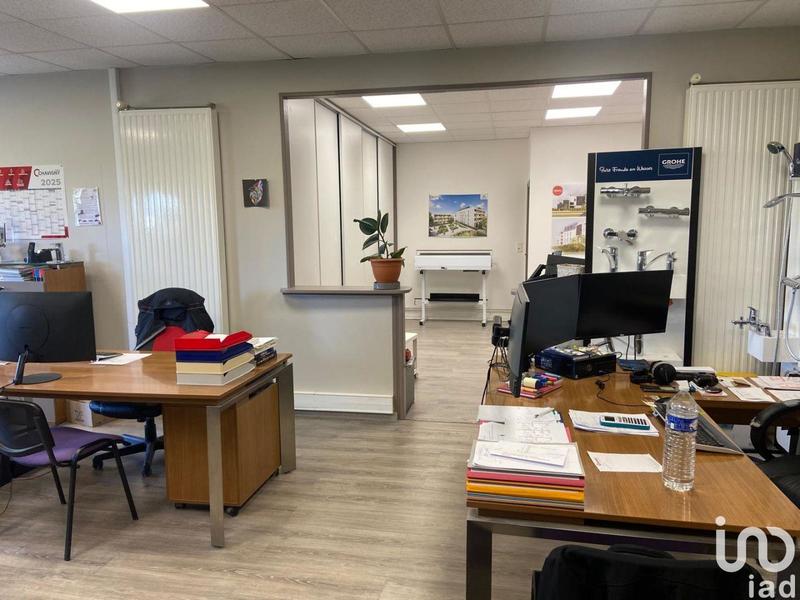 Local commercial - 1 160 m²