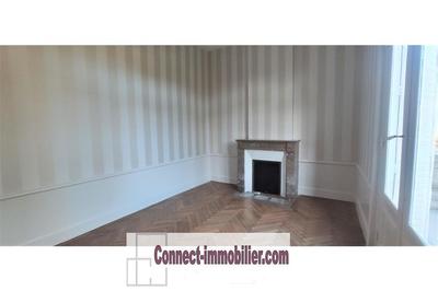 Maison - 284 m² - 12 pièces