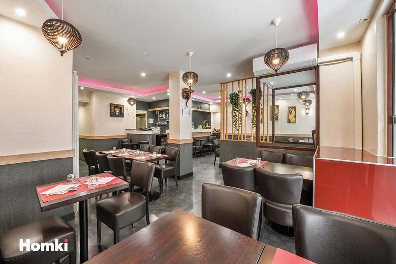 Local commercial - 97 m² - 4 pièces