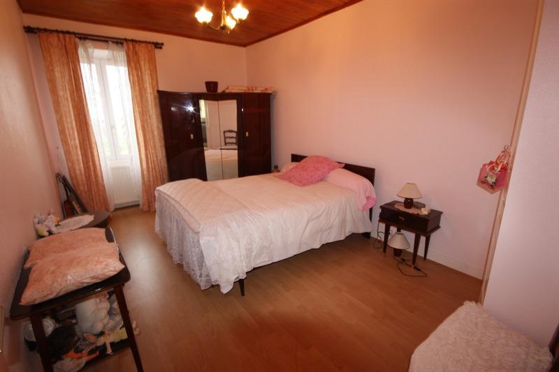 Maison - 222 m² - 9 pièces