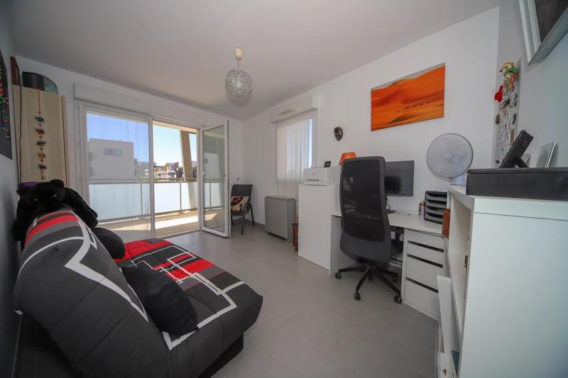 Appartement - 80 m² - 4 pièces