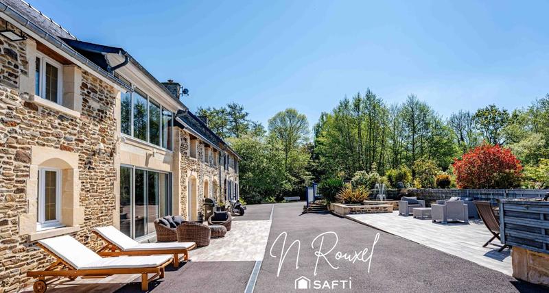 Maison - 300 m² - 12 pièces