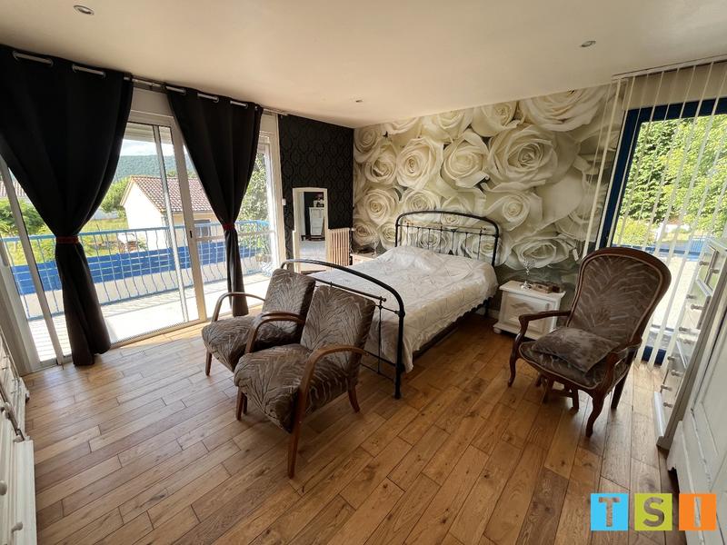 Maison - 151 m² - 6 pièces