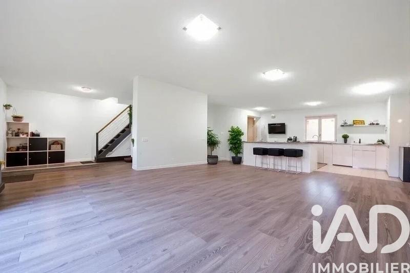 Appartement - 176 m² - 6 pièces
