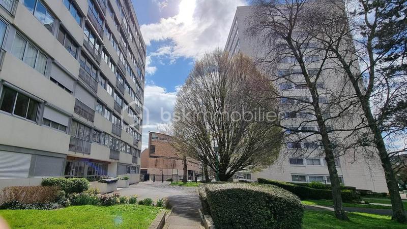 Appartement - 86 m² - 4 pièces