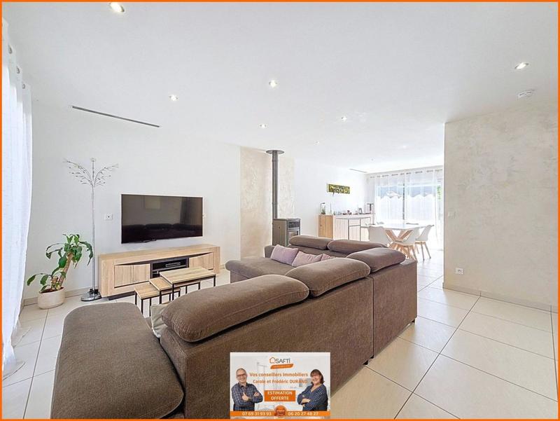 Maison - 90 m² - 4 pièces