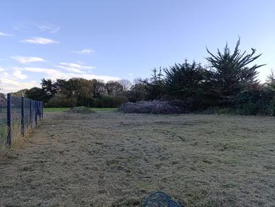 Terrain constructible - 1 200 m²