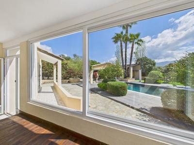 Villa - 185 m² - 5 pièces