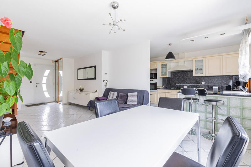 Maison - 87 m² - 4 pièces