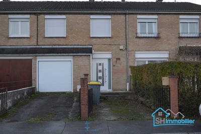 Maison - 90 m² - 5 pièces