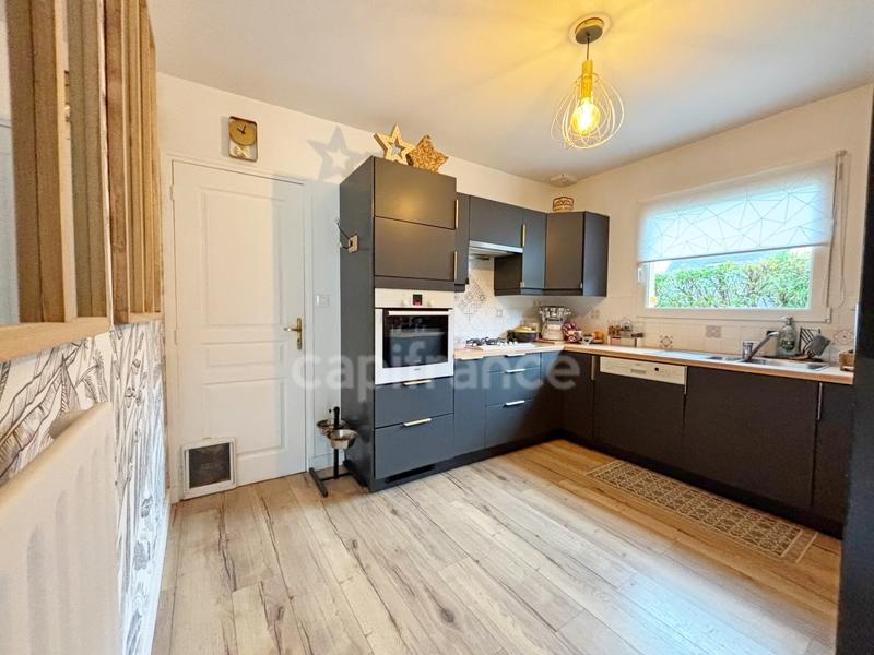 Maison - 95 m² - 5 pièces