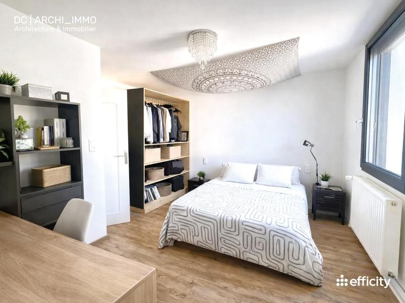 Maison - 365 m² - 9 pièces