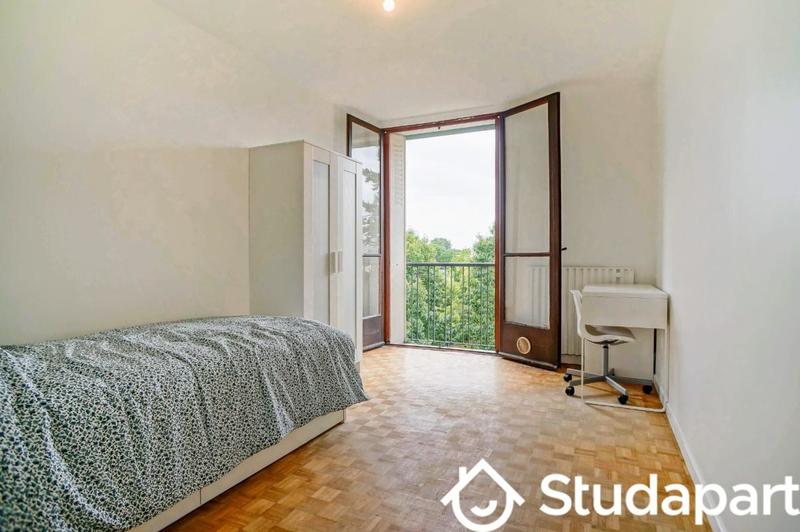 Chambre - 10 m² - 1 pièce