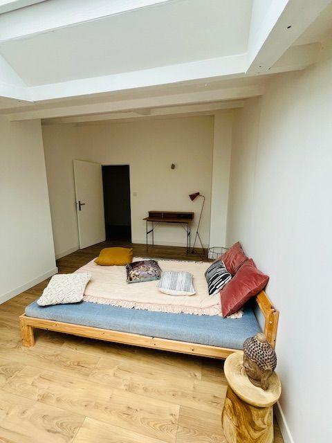 Maison - 210 m² - 5 pièces