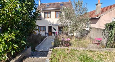 Maison - 192 m² - 5 pièces