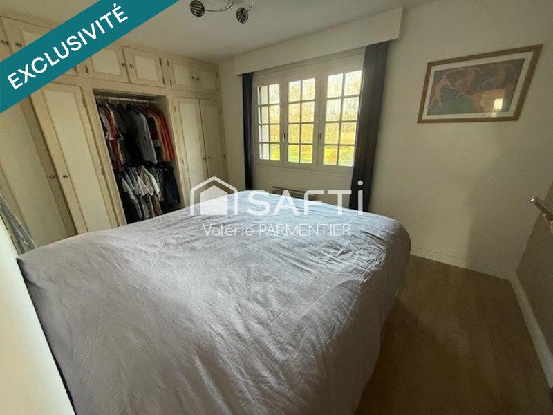 Maison - 181 m² - 6 pièces