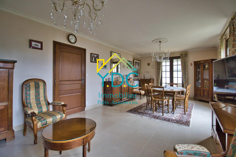 Maison - 121 m² - 6 pièces