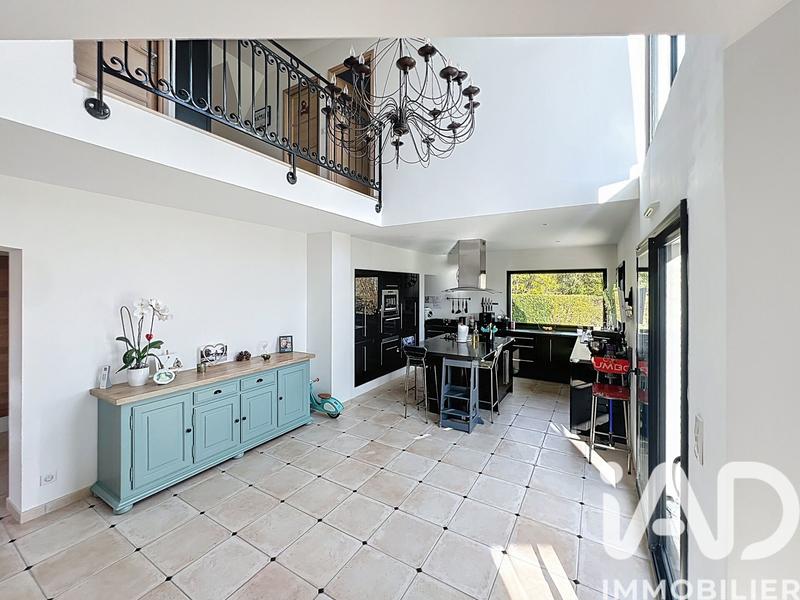 Maison - 170 m² - 7 pièces