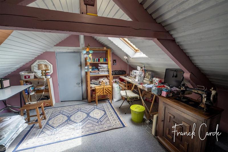 Maison - 198 m² - 8 pièces