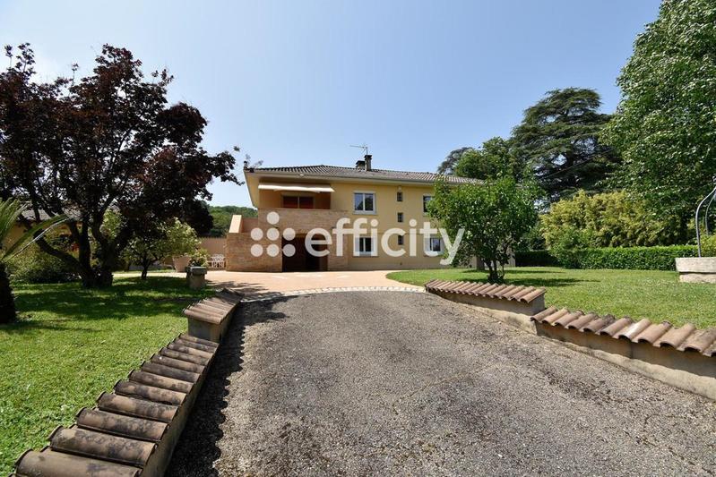 Villa - 171 m² - 8 pièces