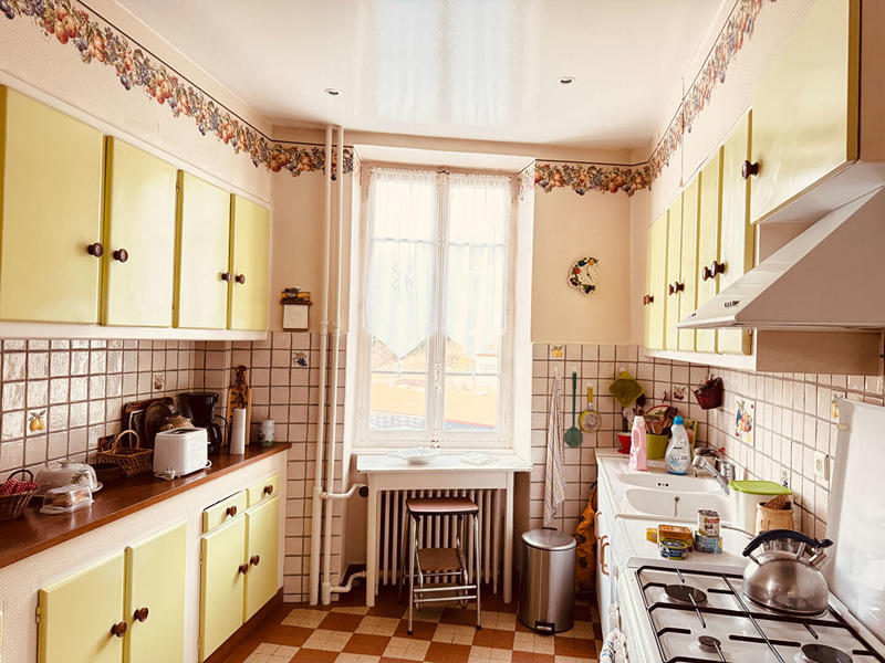 Maison - 316 m² - 9 pièces